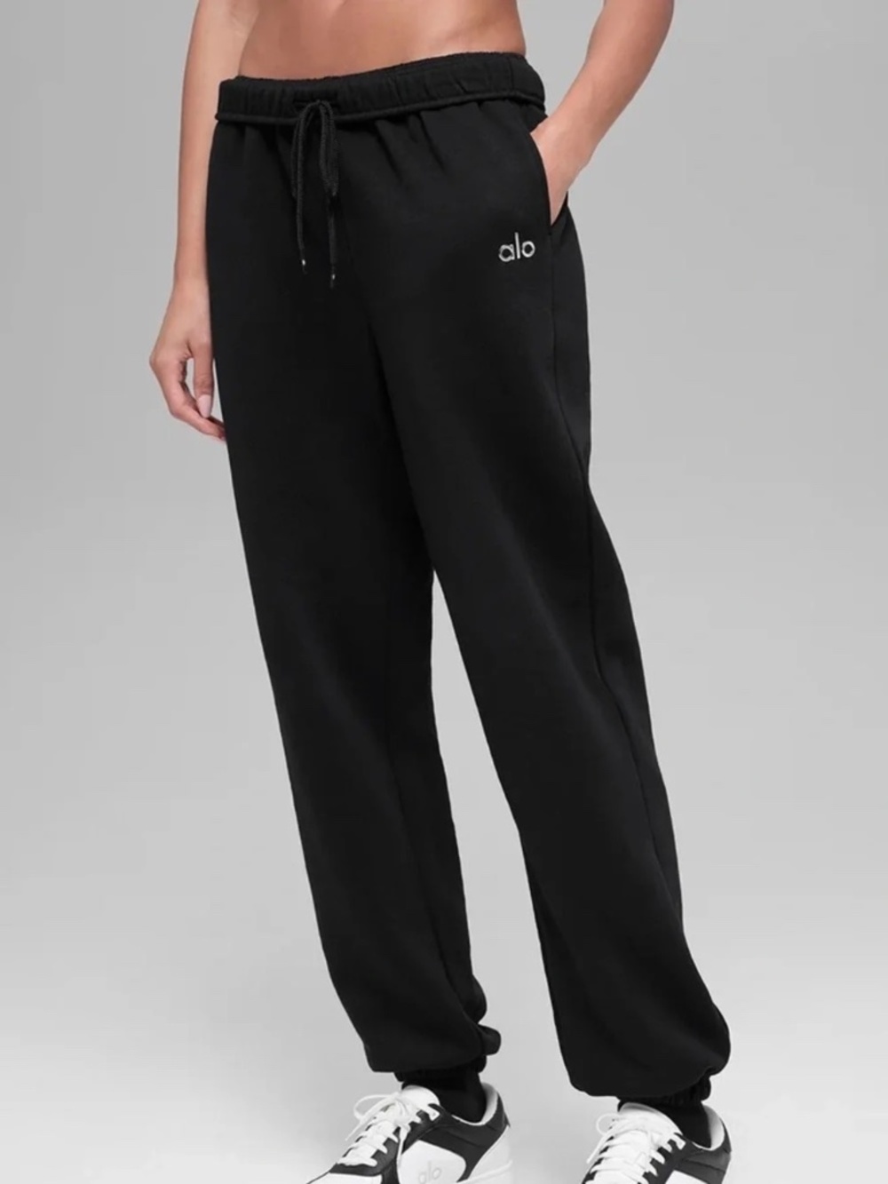 ALO Yoga Black Accolade Sweatpant